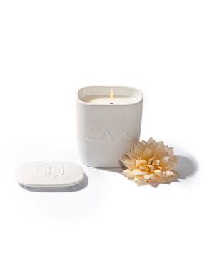 JAN Vintage Rose Candle in Lidded Porcelain Jar